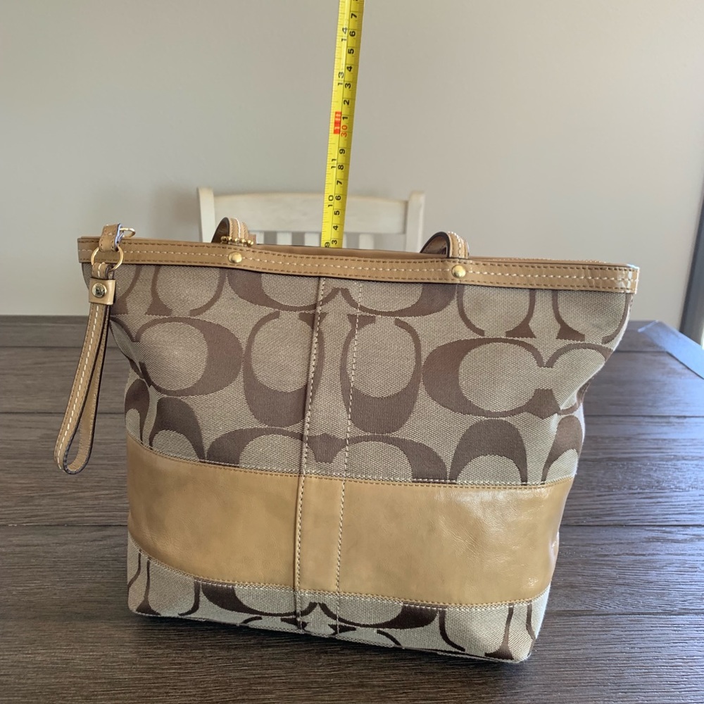Authentic Very cute coach purse